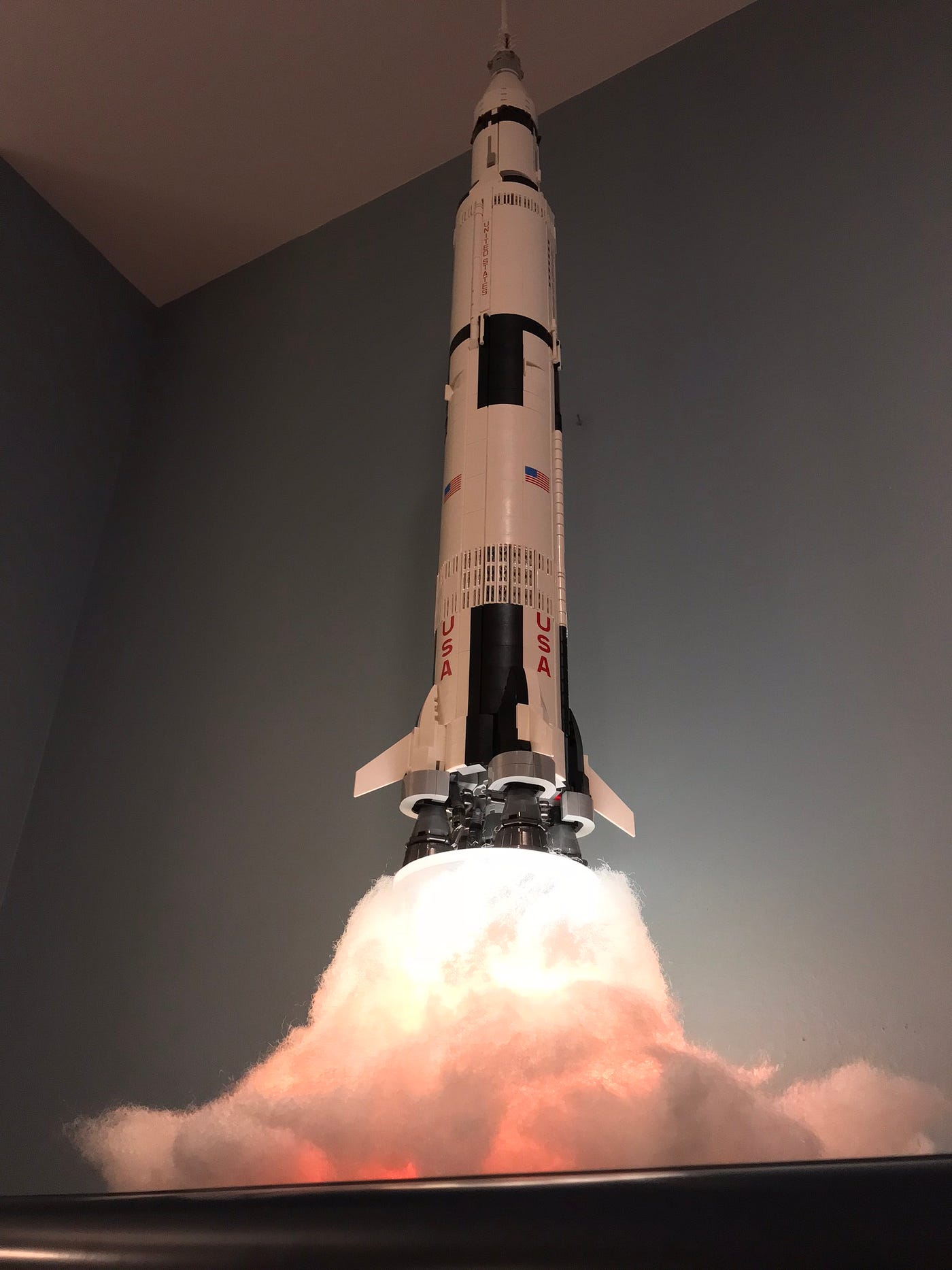 saturn 5 lego display