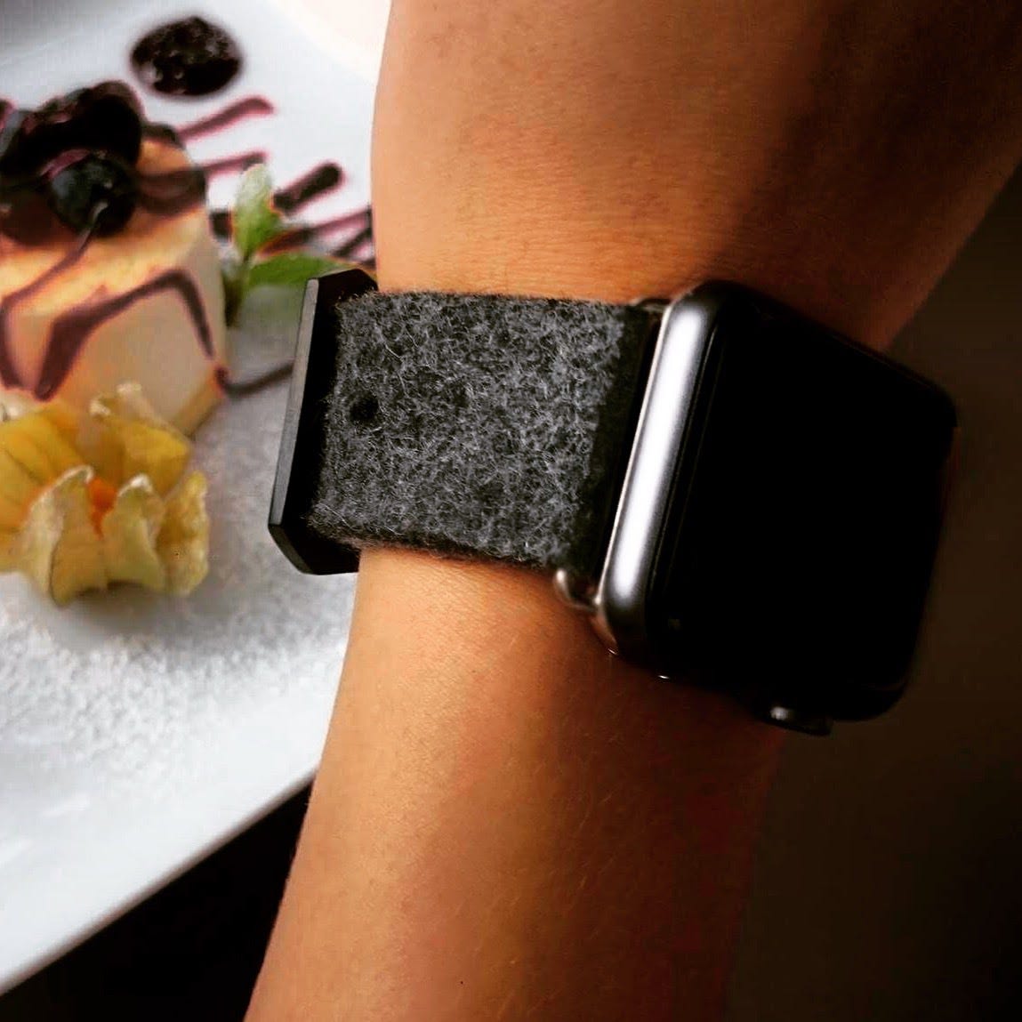 schmidt straps apple watch
