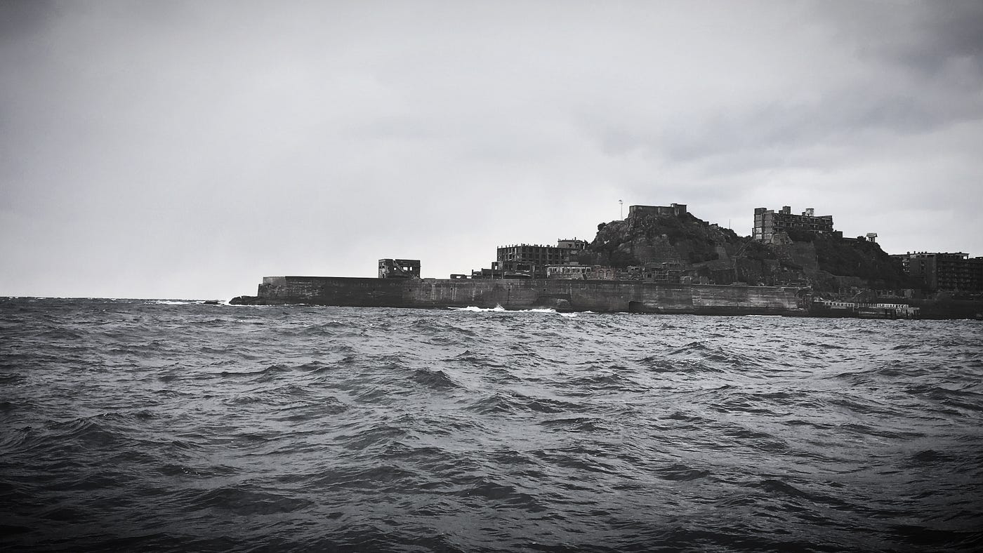 九州 長崎 失落40年的孤島隱藏在軍艦下的秘密ー端島 時間是去年一月 北九州的旅行來到了後半 從溫泉小鎮湯布院搭著特急列車搖搖晃晃來到 By Poyu X Life Poyu 日本魂 九州 長崎 失落40年的孤島隱藏在軍艦下的秘密ー端島 時間是去年一月 北九州的旅行來到了後半 從溫泉小鎮湯布院搭著特急列車搖搖晃晃來到 By Poyu X Life Poyu 日本魂