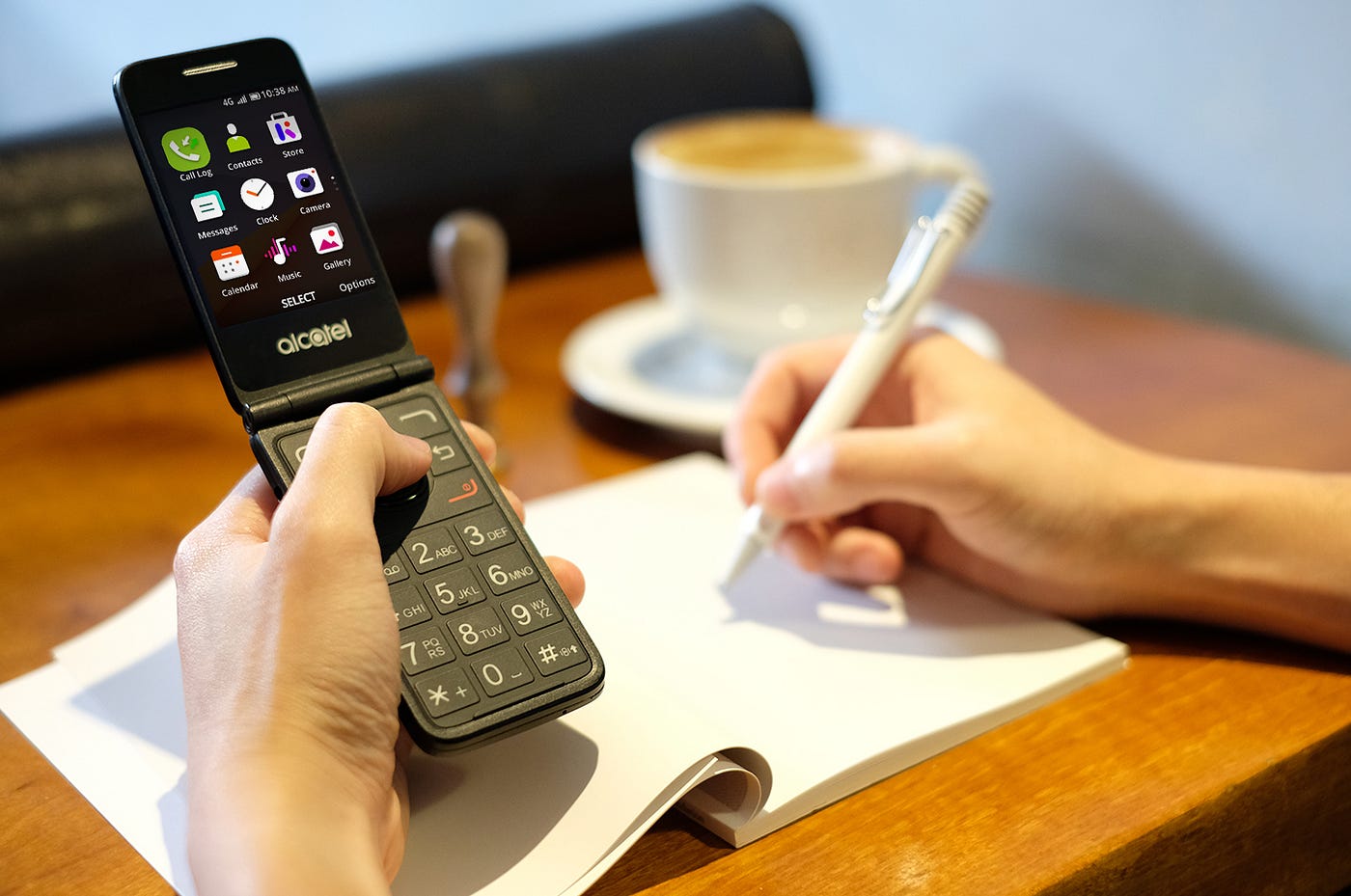 Ditching My iPhone for a Flip Phone Made Me See How Useless Smartphones