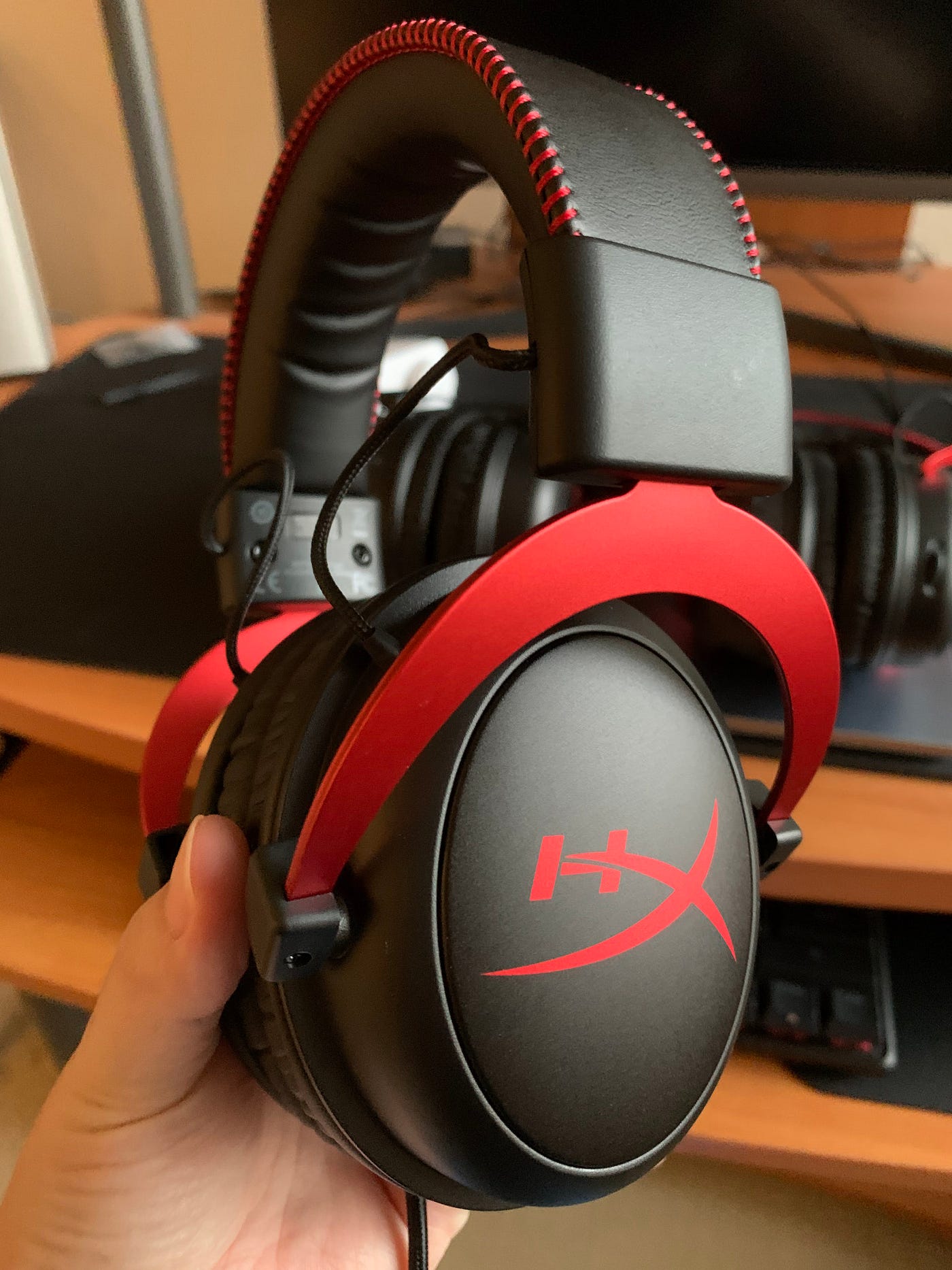 مشخصات و قیمت هدست گیمینگ هایپر ایکس HyperX Cloud Alpha - زومیت
