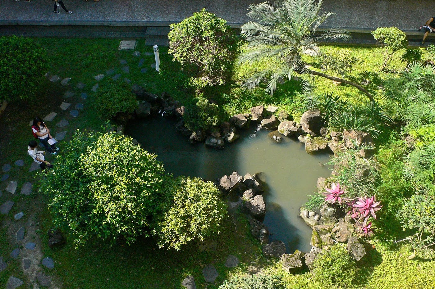 系務公告 輔大新聞傳播系提供扎實的課程 多樣的活動 新穎的設備 豐富的獎助學金 跨系的彈性 By 輔大新傳系