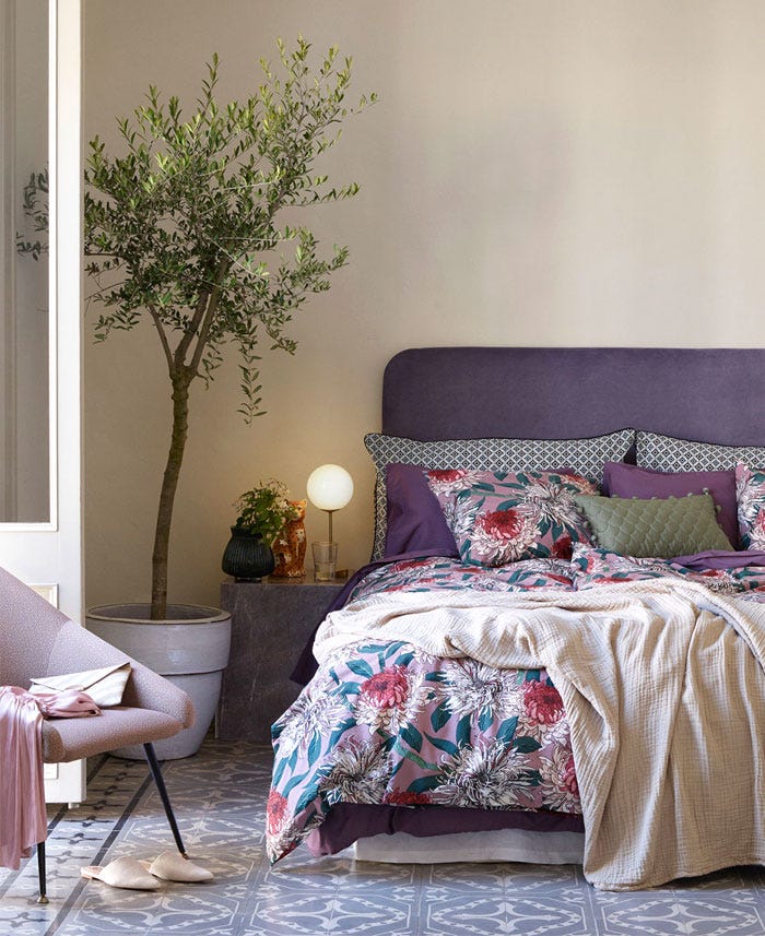 How To Make Your Bedroom Feel Extra Cozy With Lights
