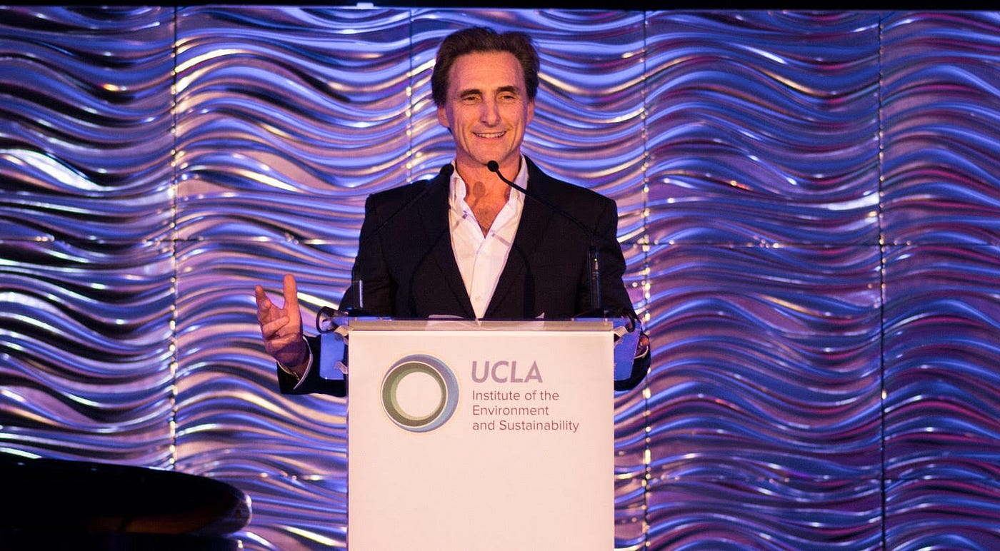 Lawrence Bender – Medium