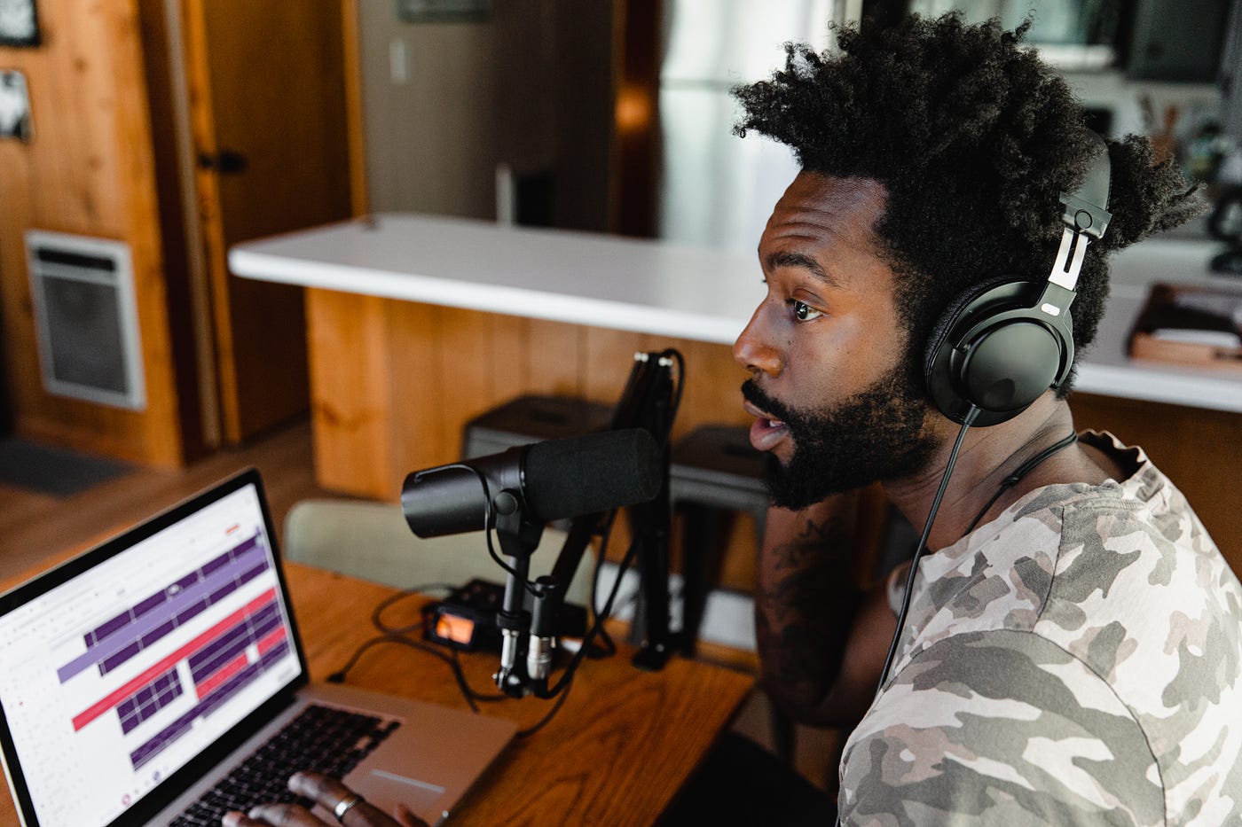 How To Be A Great Podcast Host: The Ultimate Guide