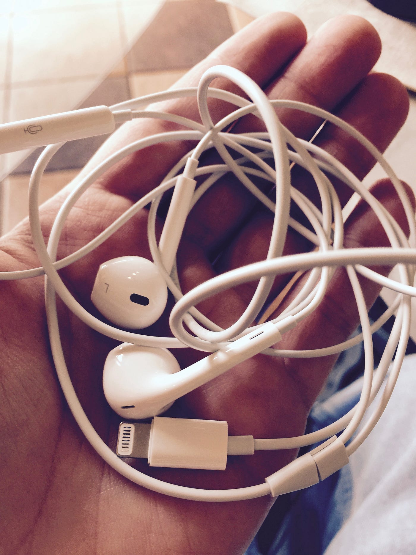 Apple EarPods with Lightning Connector Review | by Alex Rowe | Medium