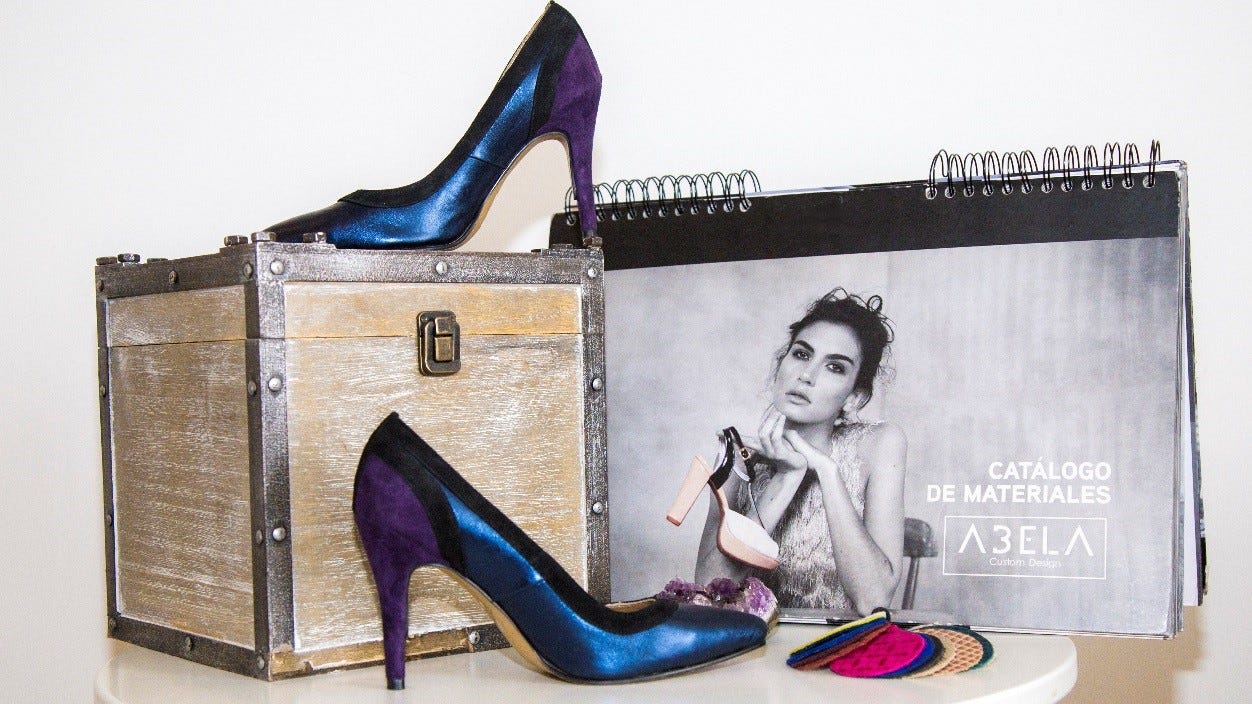 La emprendedora colombiana que fabrica zapatos a la carta | by Victoria147  | Life & Culture | Medium