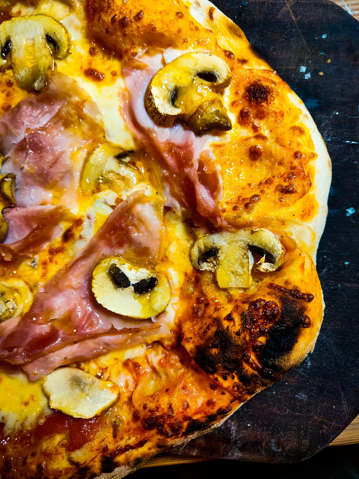 Masas de pizza para el horno a leña a temperatura media, entre 300 y 350  grados: una rápida y una lenta. | by Martin Rosberg | Medium
