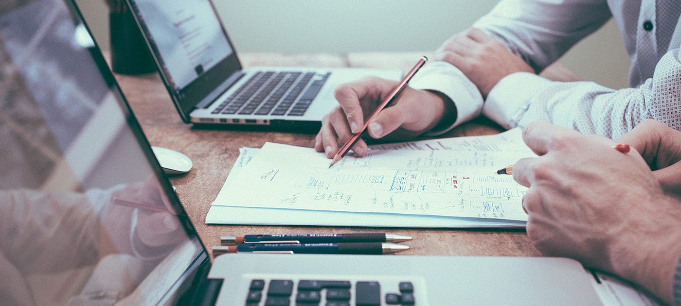 Hourly, Markup, or Flat: What is the Best Fee Structure for Interior Design  Projects? | by Fuigo | Fuigo | Medium