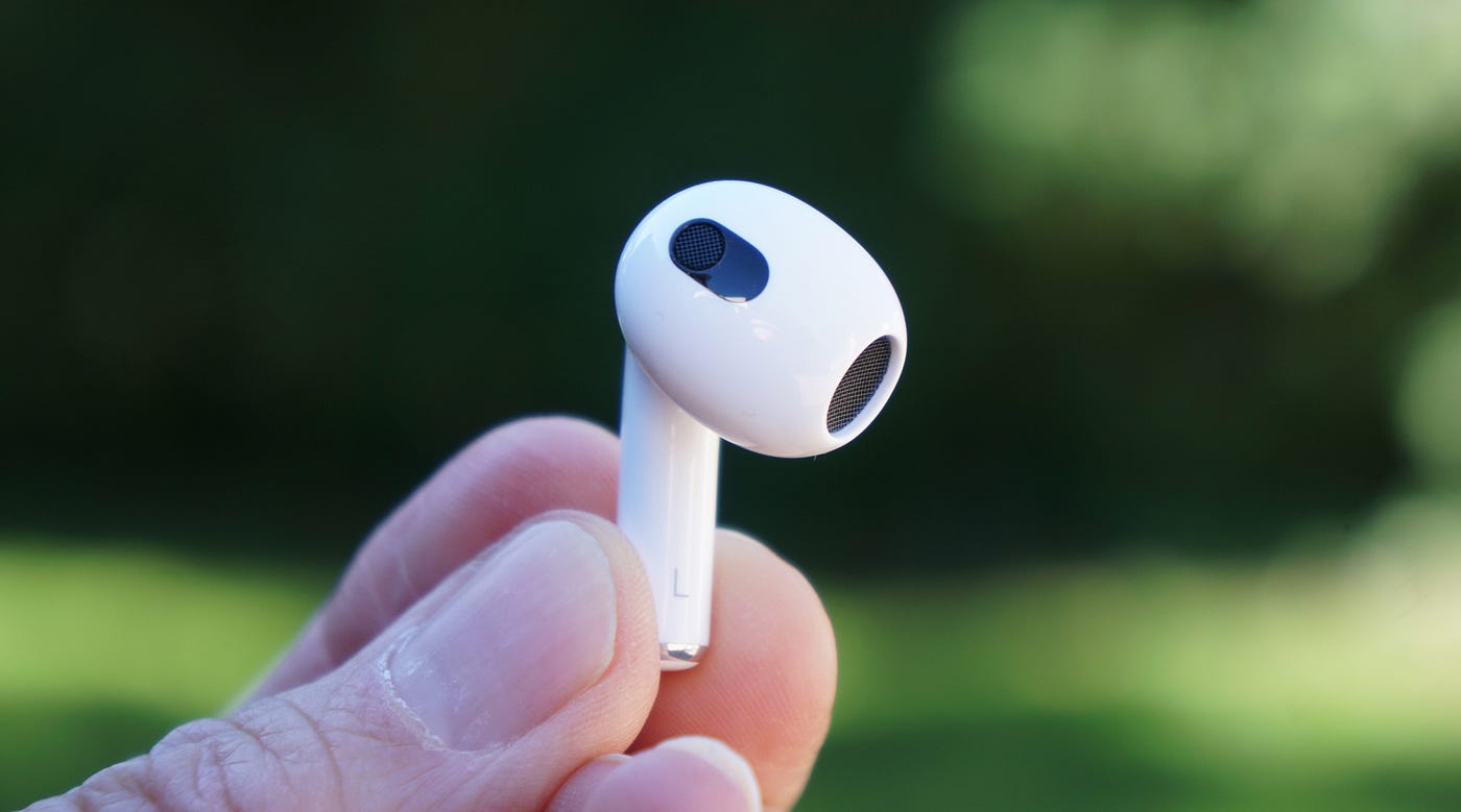 Airpods (3rd Gen) Review: Stellar Audio, OK Fit | by Lance Ulanoff | Oct, 2021 | Debugger