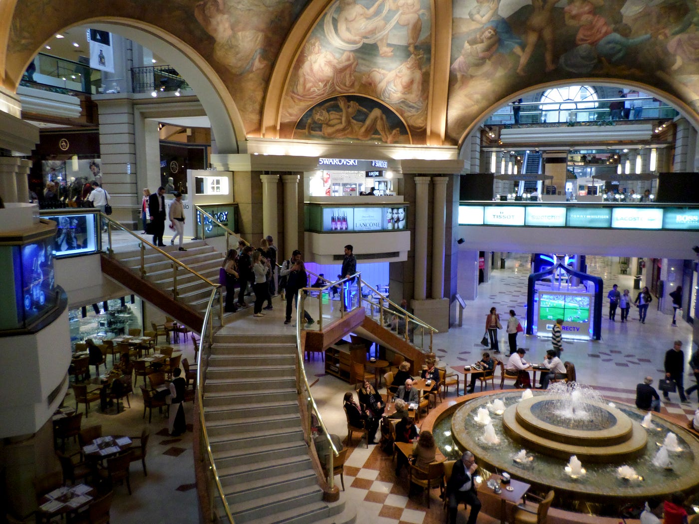 Galerías Pacífico. Le Bon Marché argentino | by Nicolás Barroso | Medium