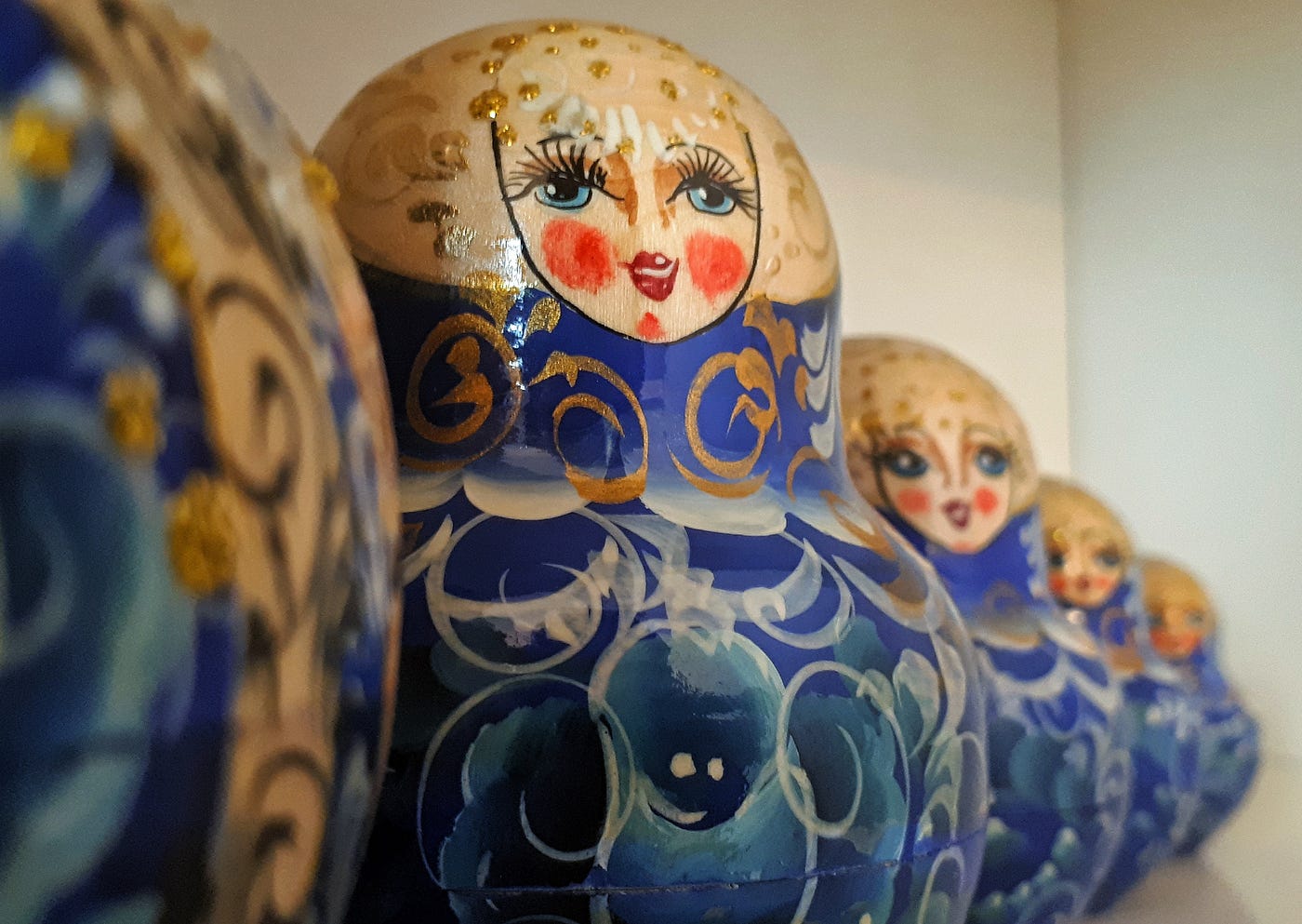 Series of nesting dolls.