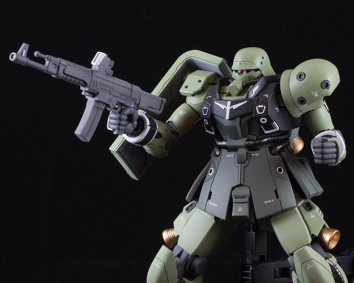 袖付きの量産機 Hgギラズール を作った 袖付きのエングレービングを塗装したい そんな一心で選んだキットがこちらです By Mitsuru Haga Medium