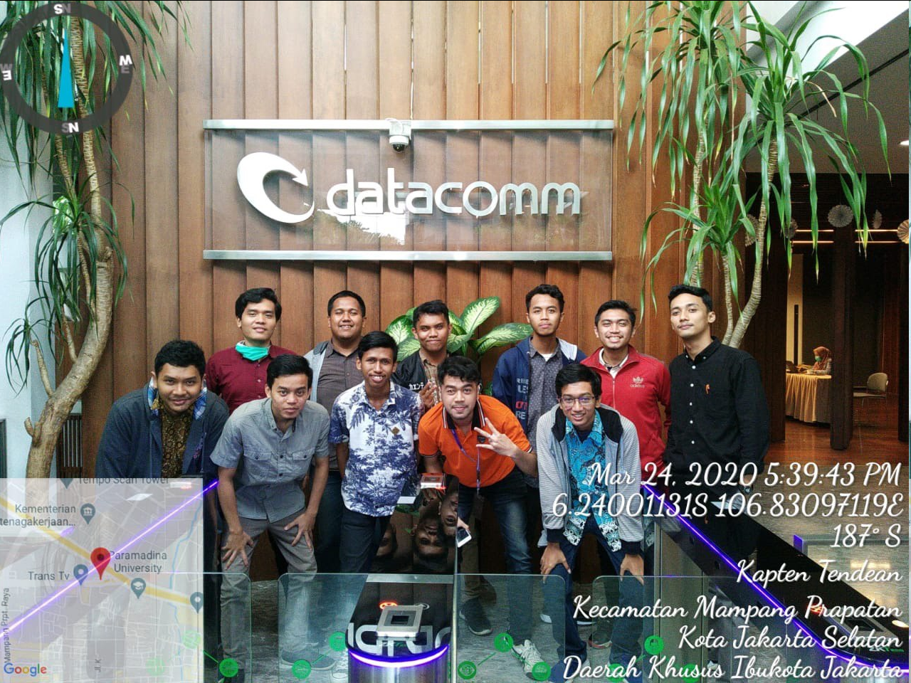 With another colleagues (Coop. Network) at Graha Datacomm HO/HQ.