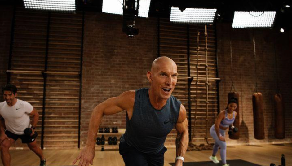 Apple Fitness+ Studio 