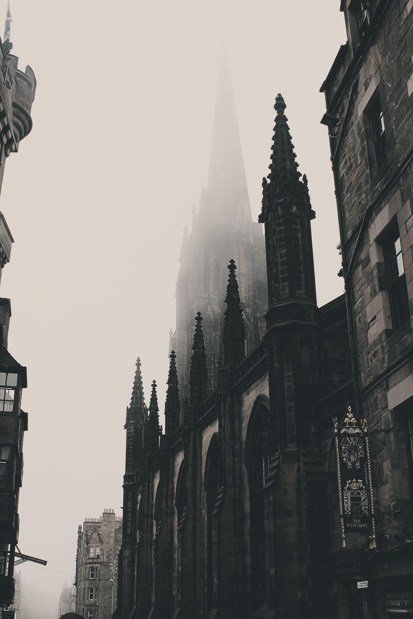 Gothic Tropes. What makes Gothic Gothic? by Tantra Bensko ONLINE WRITING ACADEMY Medium