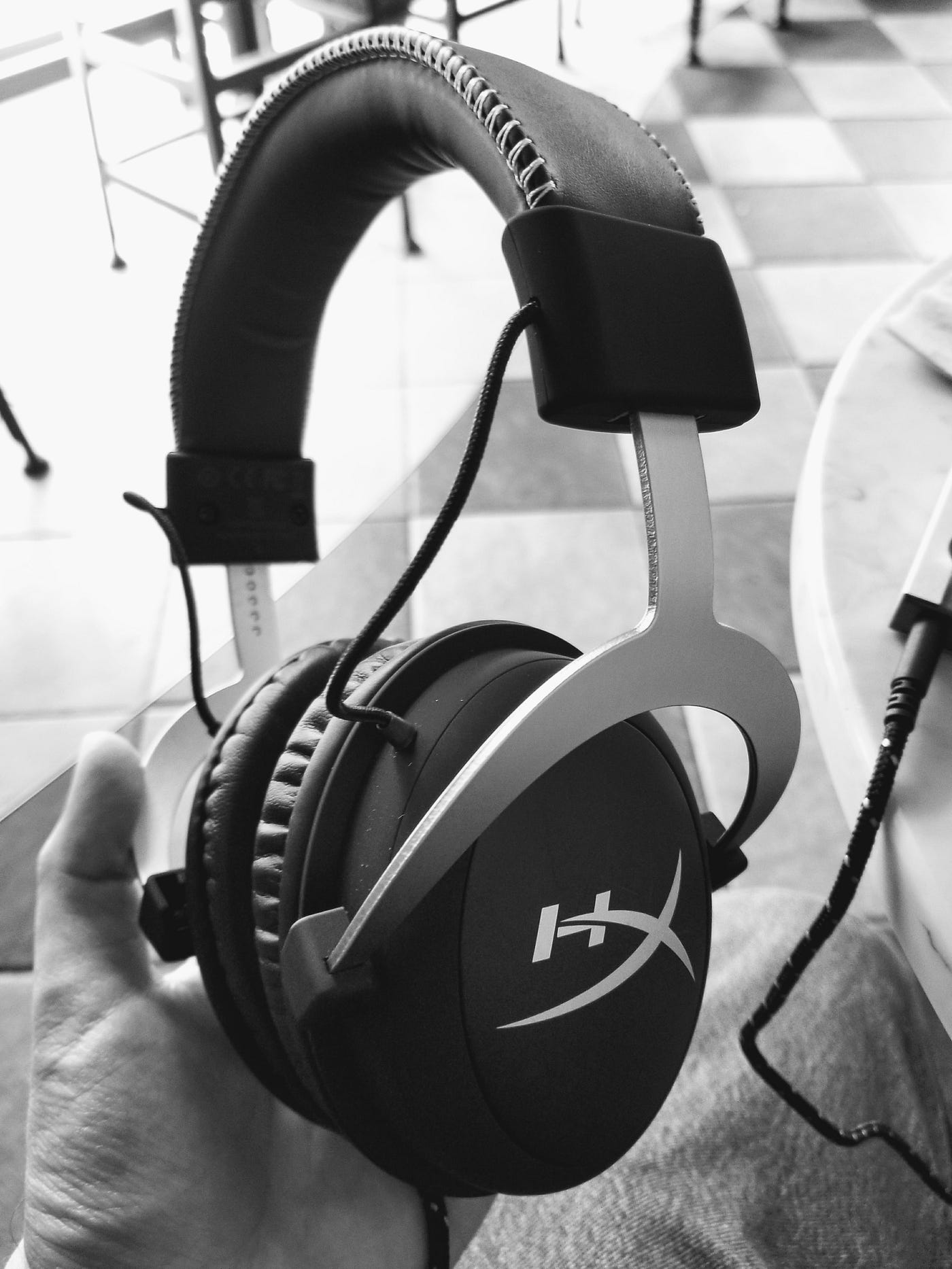 Headphone Showdown: HyperX Cloud Alpha Vs HyperX Cloud II | by Alex Rowe |  Medium