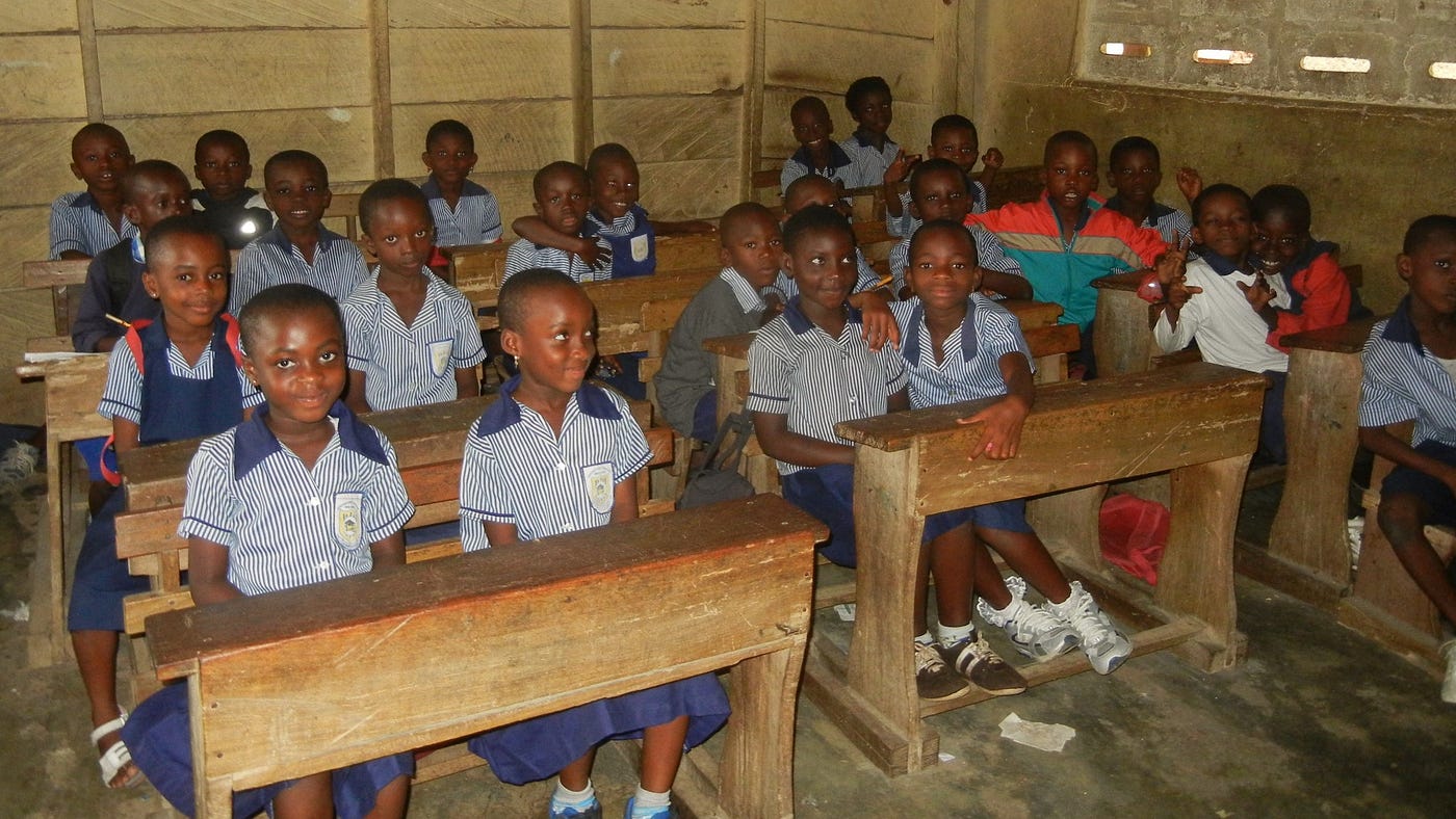 Ghanaische Grundschulkinder