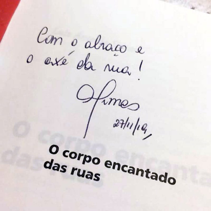 Ofereça um livro com dedicatória a quem você gosta! | by Blooks Livraria |  Blooks | Medium