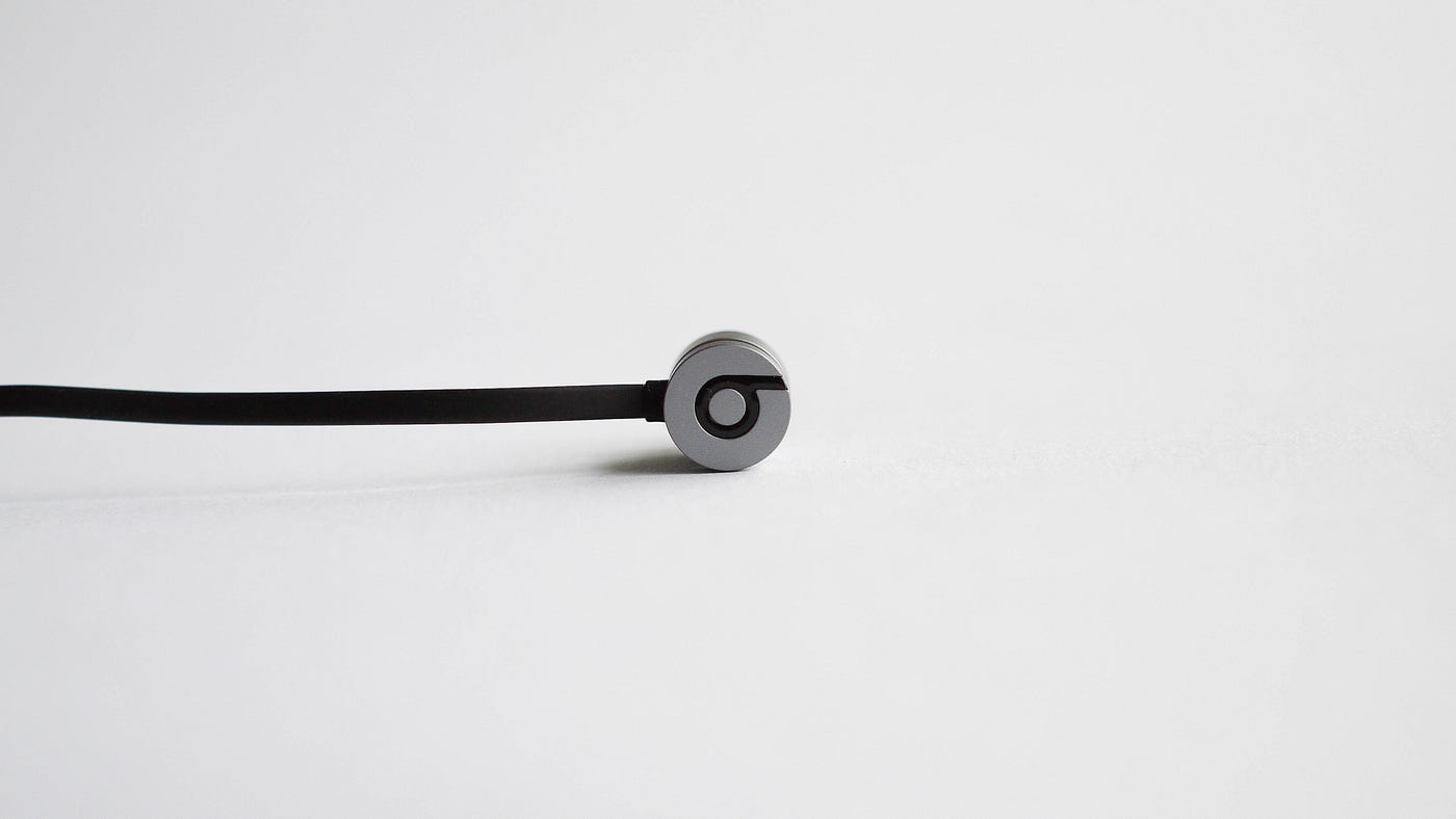 UrBeats SE — Beats by Dre. After years of using the Apple EarPods… | by  Expand Your View | Medium