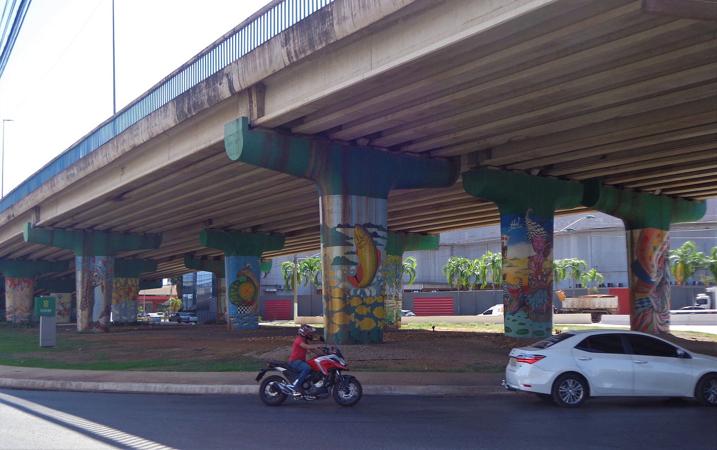 Viaduto Clóvis Roberto, mais conhecido como viaduto da UFMT.