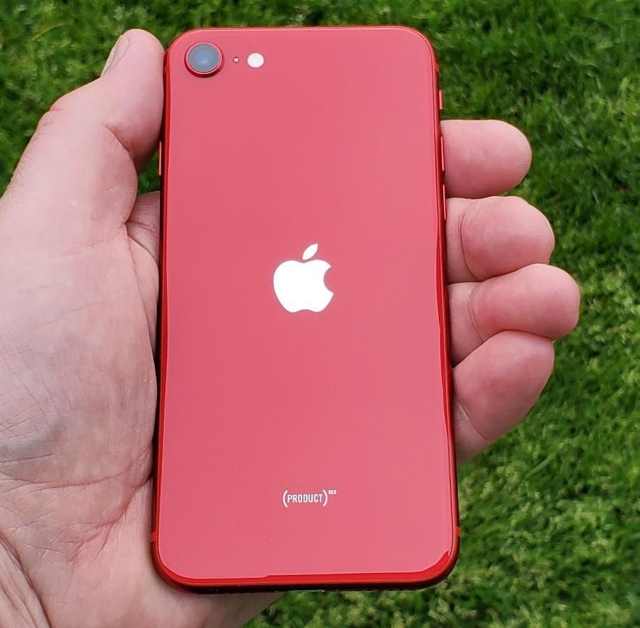 Iphone Se Cheapest Ticket To The Apple Ecosystem By Prabaljit Walia Mac O Clock Medium