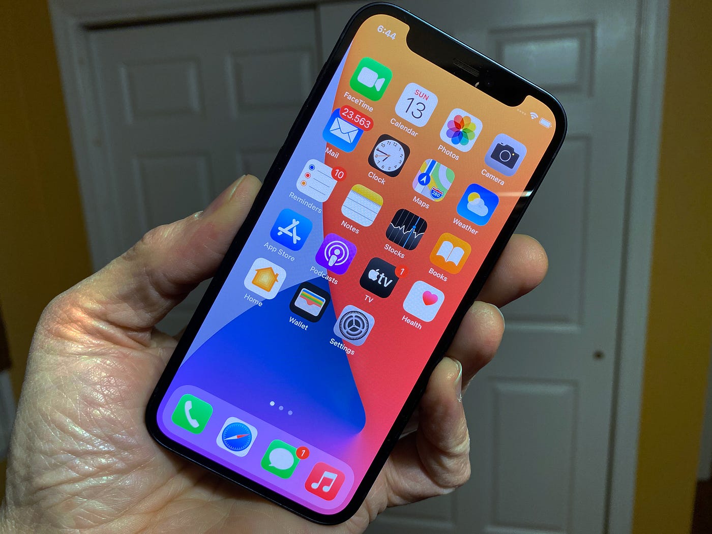 Apples iPhone 12 minis Battery Life