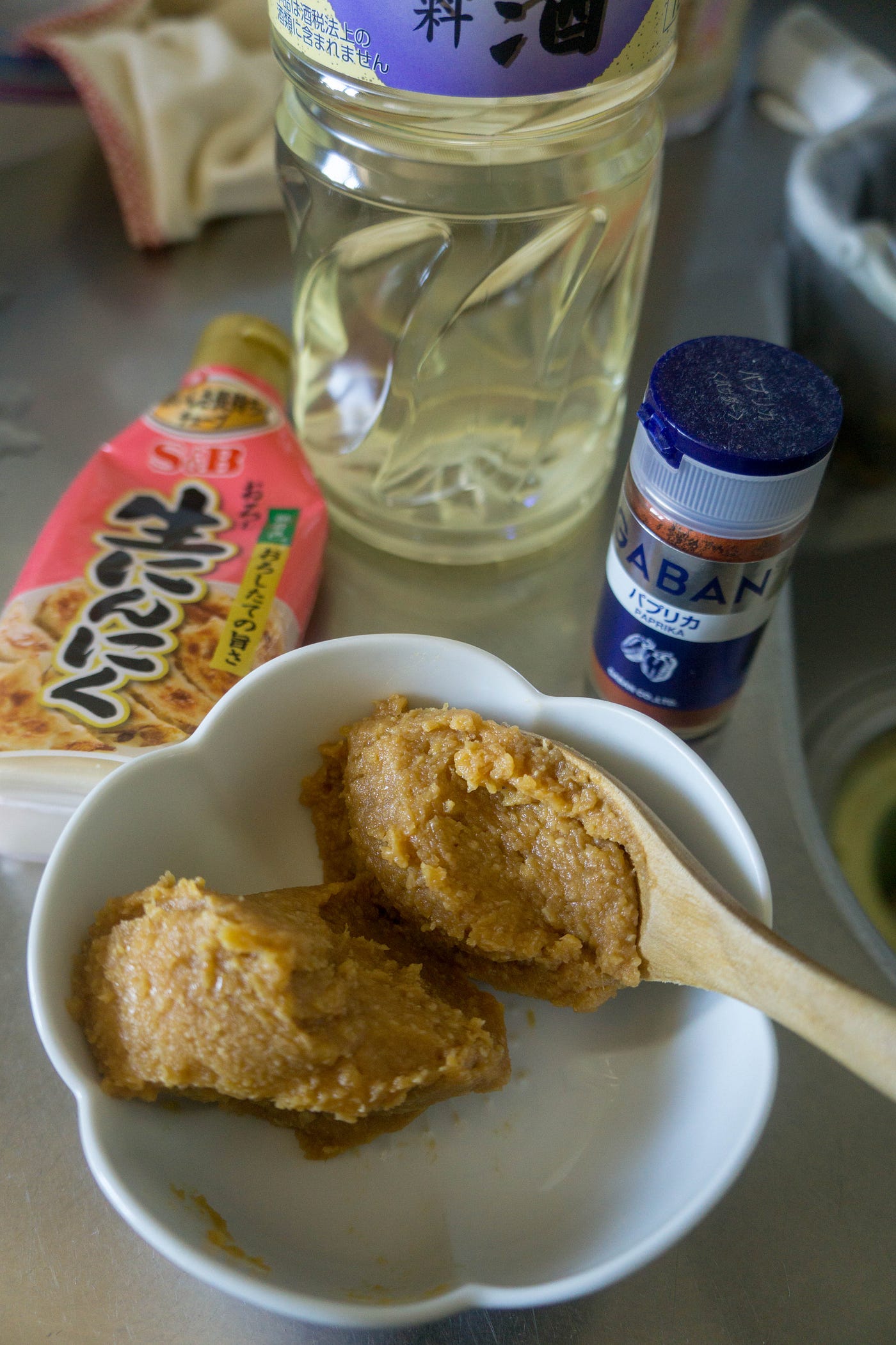豚バラ肉の味噌漬け焼き 豚バラ肉の味噌漬け焼き これは僕の大学時代の青春の料理です 当時の彼女がオーブン By Daisuke Maki Makisanch Medium 豚バラ肉の味噌漬け焼き 豚バラ肉の味噌漬け焼き これは僕の大学時代の青春の料理です 当時の彼女がオーブン By Daisuke Maki Makisanch Medium