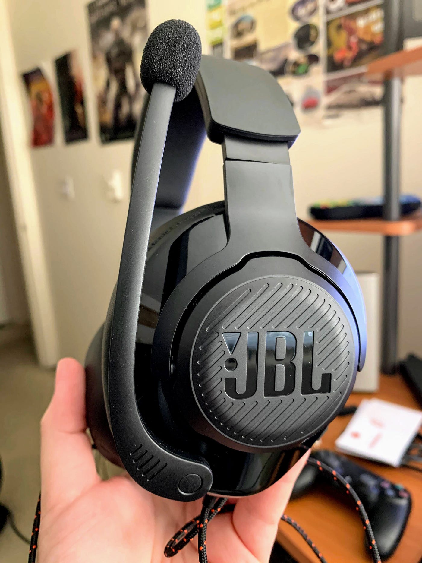 JBL Quantum 300 Gaming Headset Review | Medium