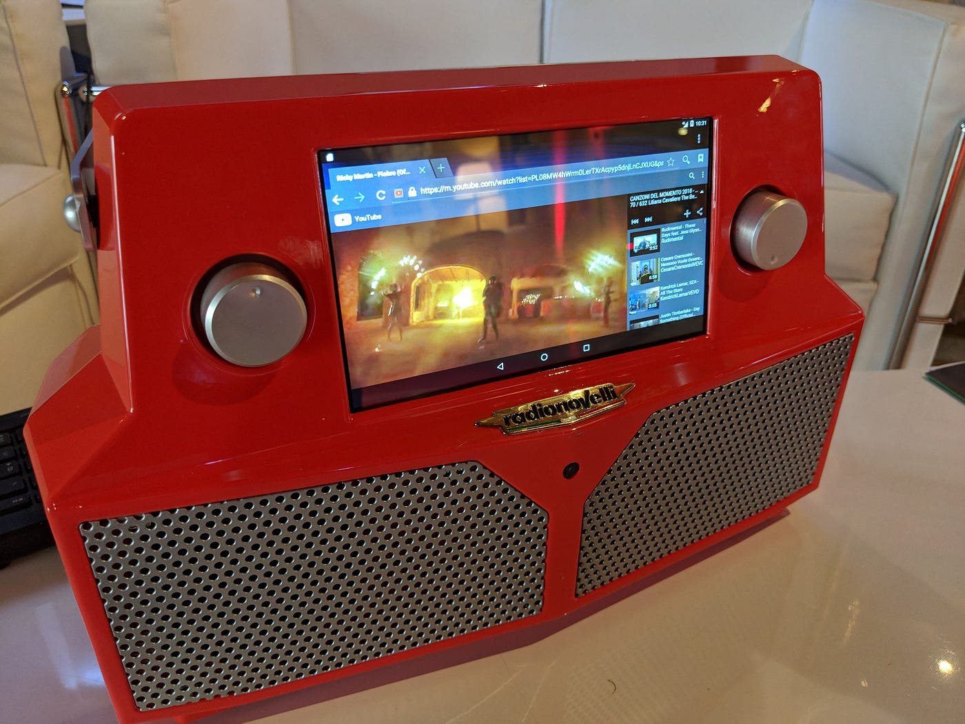 Radionovelli 4G radio is a €1000 connected radio with a TV screen | by Colm  Smyth | Ireland's Technology Blog