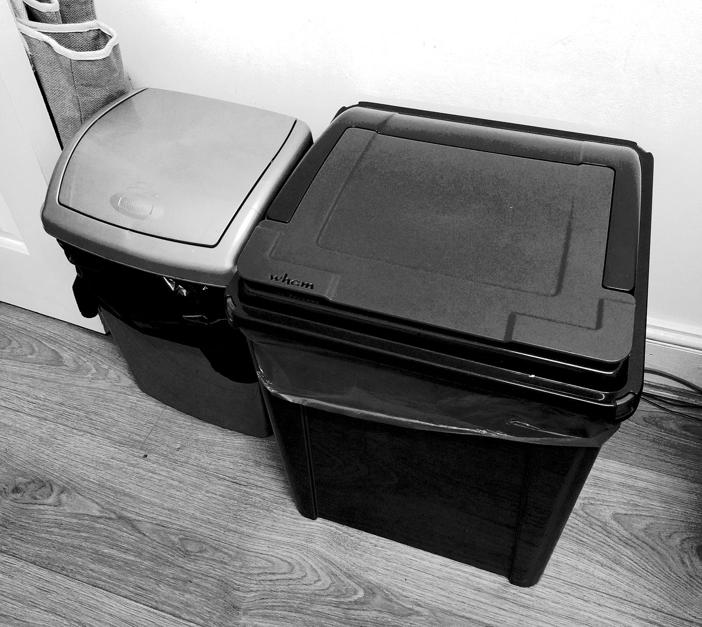 Bin packing with two bins. at the opposite of scale by
