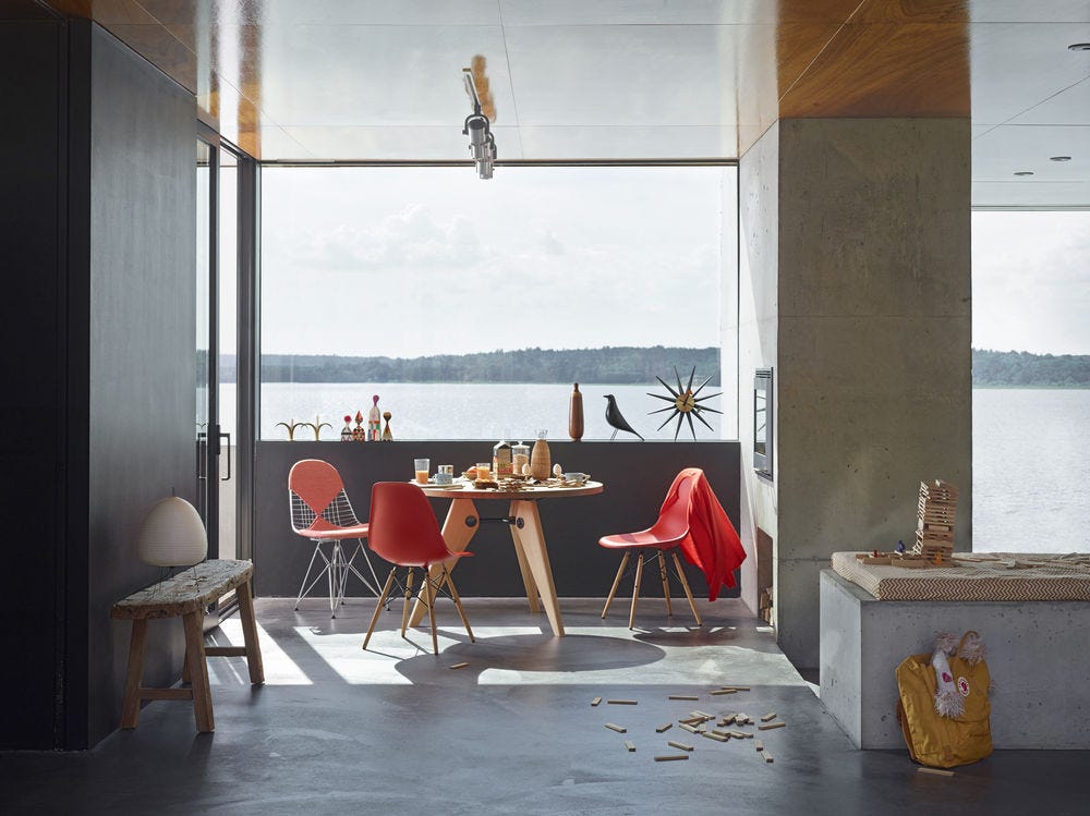 Eames Sandalye Vitra Nin Polipropilen Koltugu Tarih By Mio Sedia Sec Medium