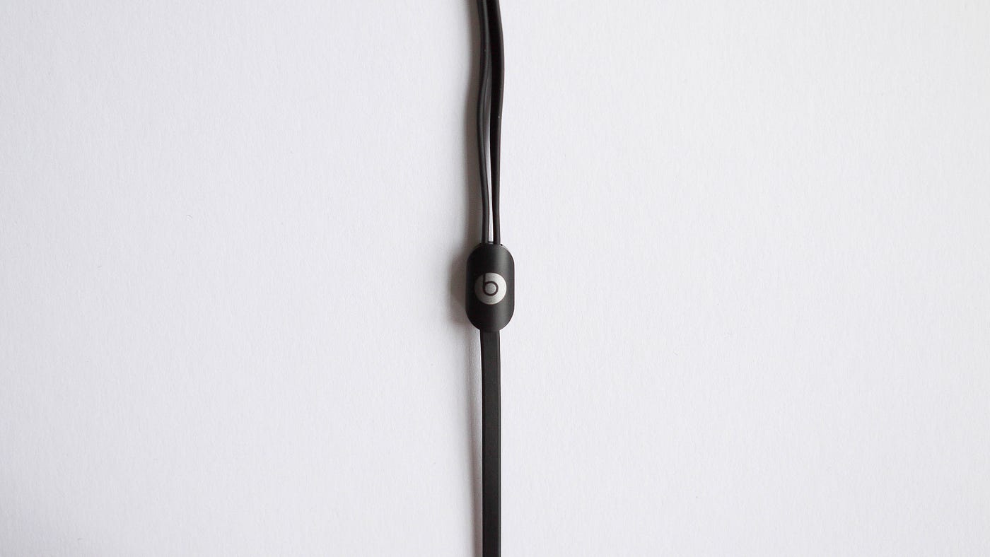 UrBeats SE — Beats by Dre. After years of using the Apple EarPods… | by  Expand Your View | Medium
