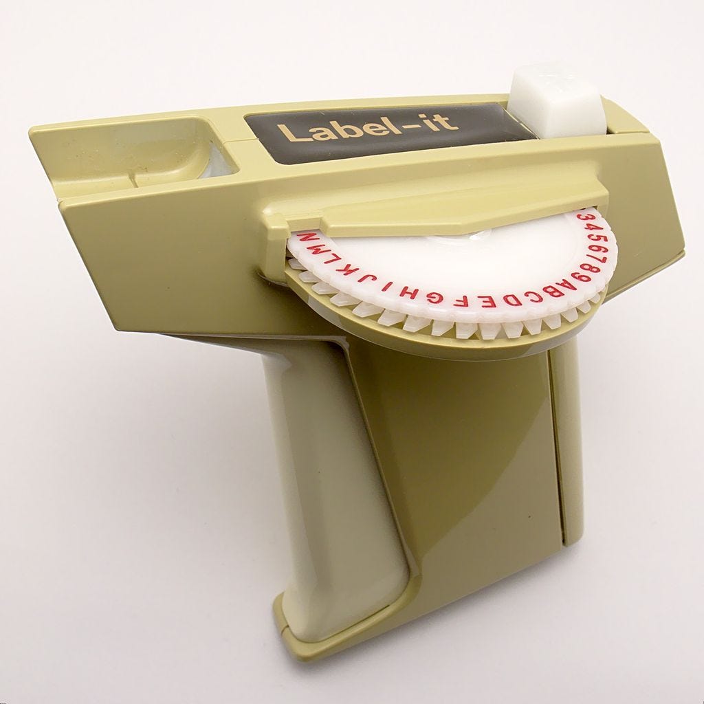 How to load tape into dymo label maker