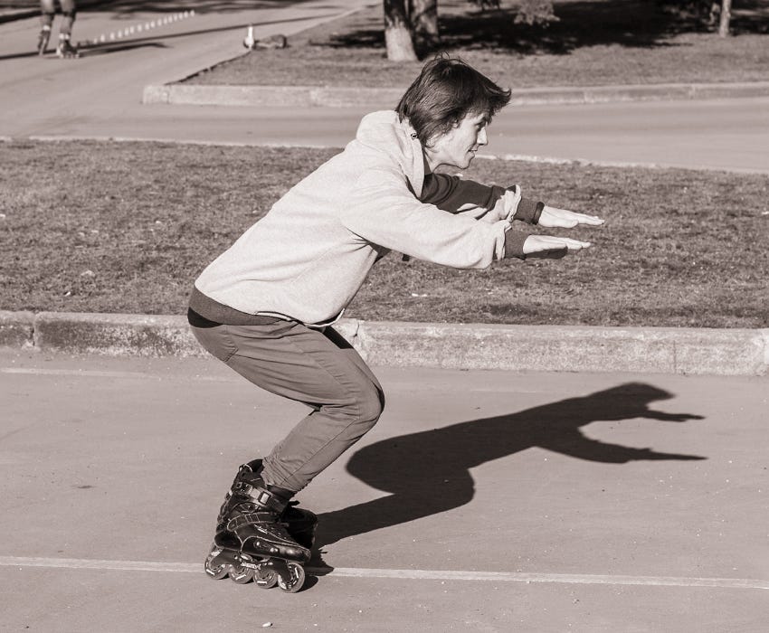 How to stop on a roller skates (plow stop) by Rollerschool.app Medium