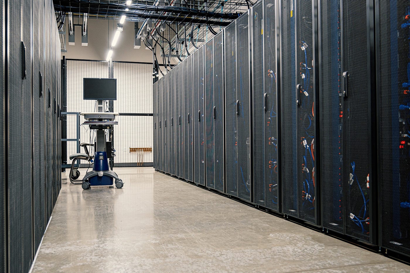 How to Choose the Right Data Warehouse Storage? | by Kavika Roy | DataToBiz  | Medium