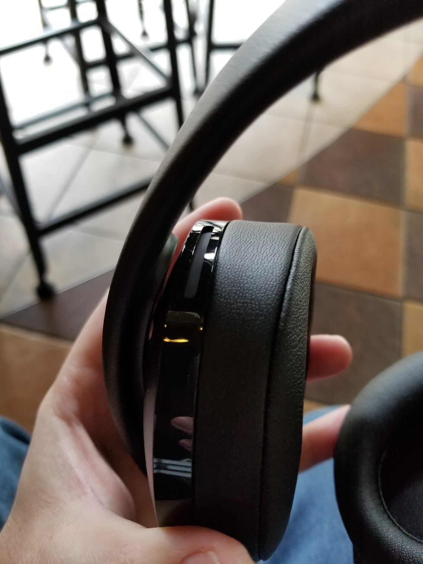 Sony's NEW Gold Wireless Headset Review: The Good, The Bad, The Mediocre  Microphone | by Alex Rowe | Medium
