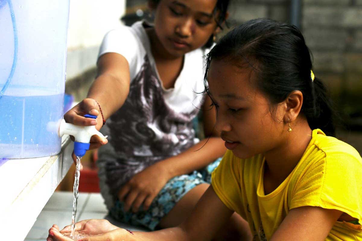 Social and economic impact of low cost water purification by Social