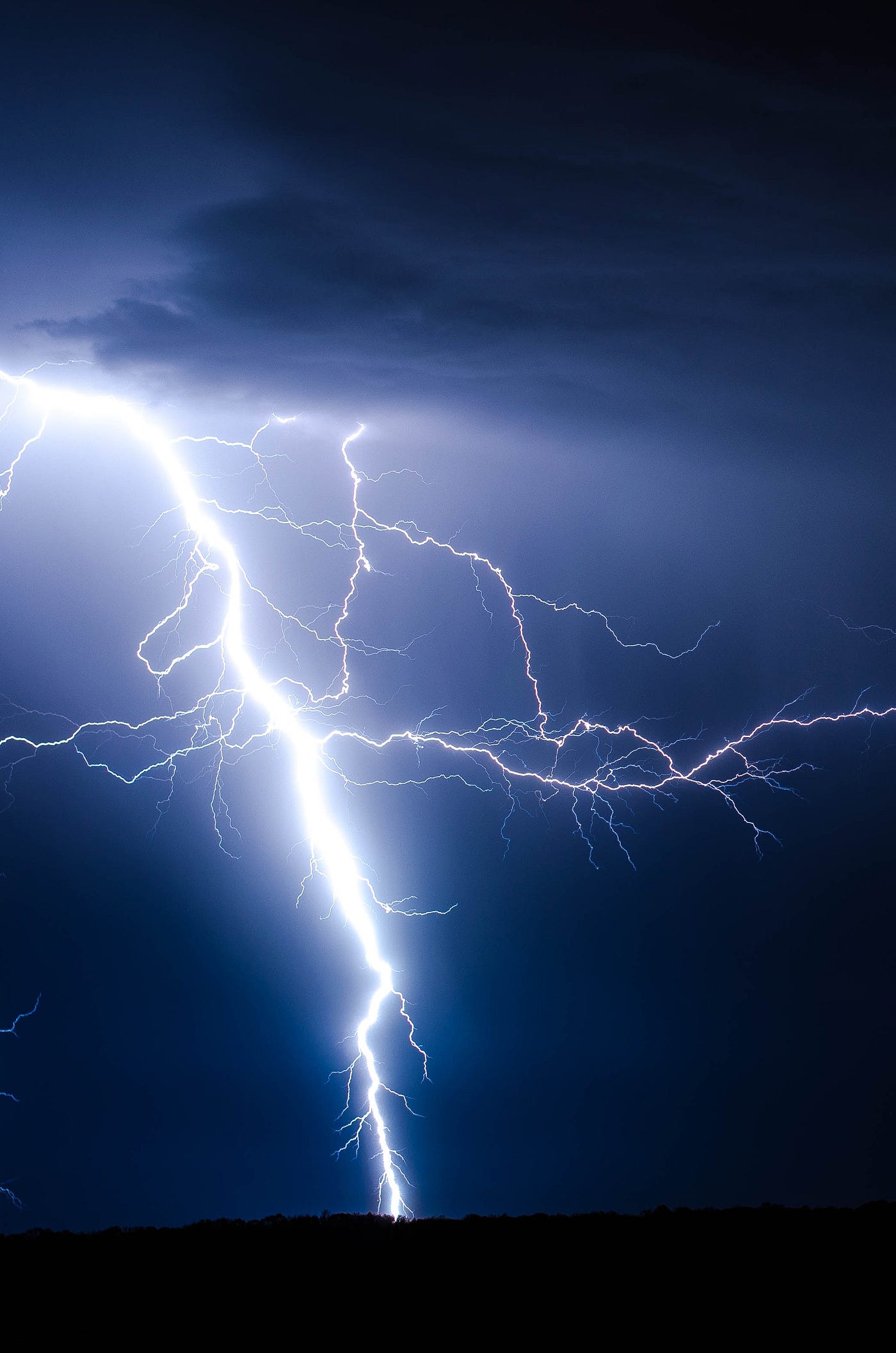 A Thunder 雷鳴 A Tanka Etude Of Creativity Medium