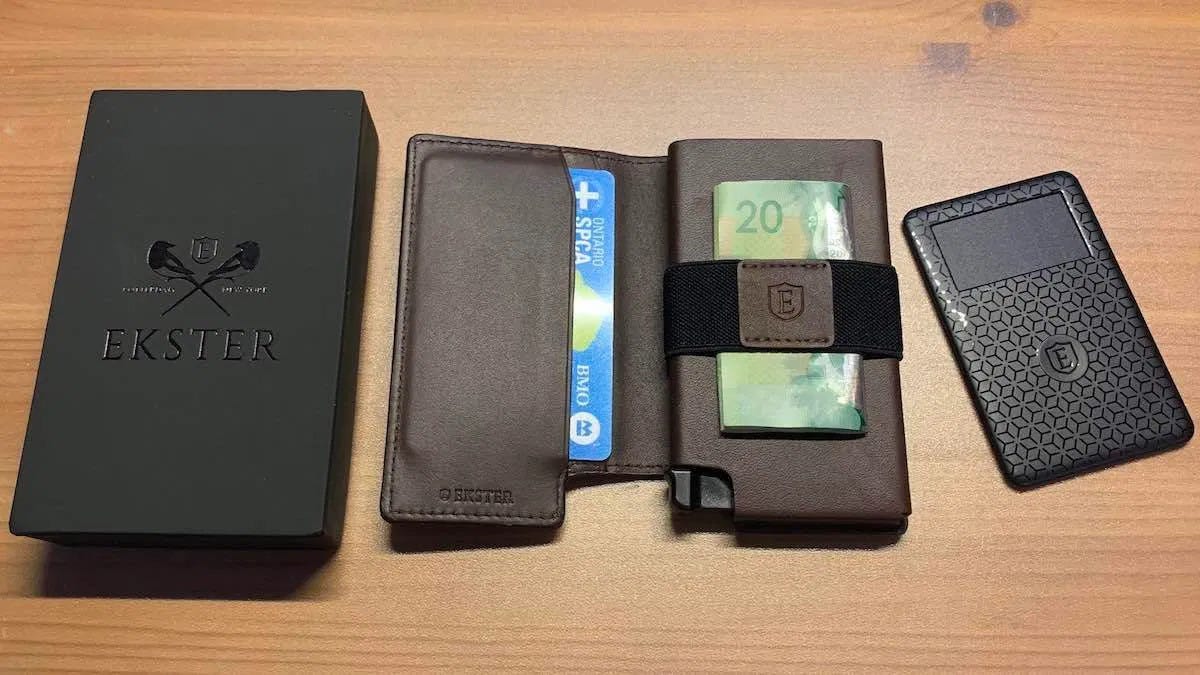 16 Best Smart Wallets with GPS Tracker in 2021 | by Georgi Dyulgerov |  Medium