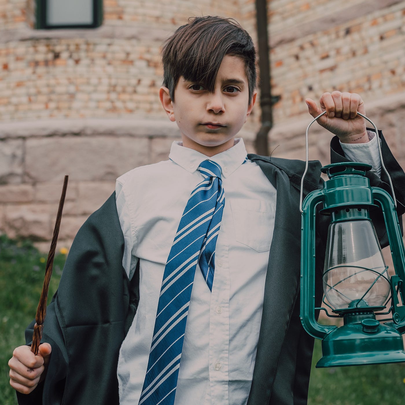 Image of a young wizard.
