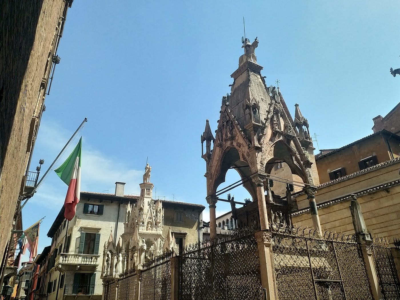 Bologna to Verona — Day trip 2. Ready for day 2 and I decided to visit