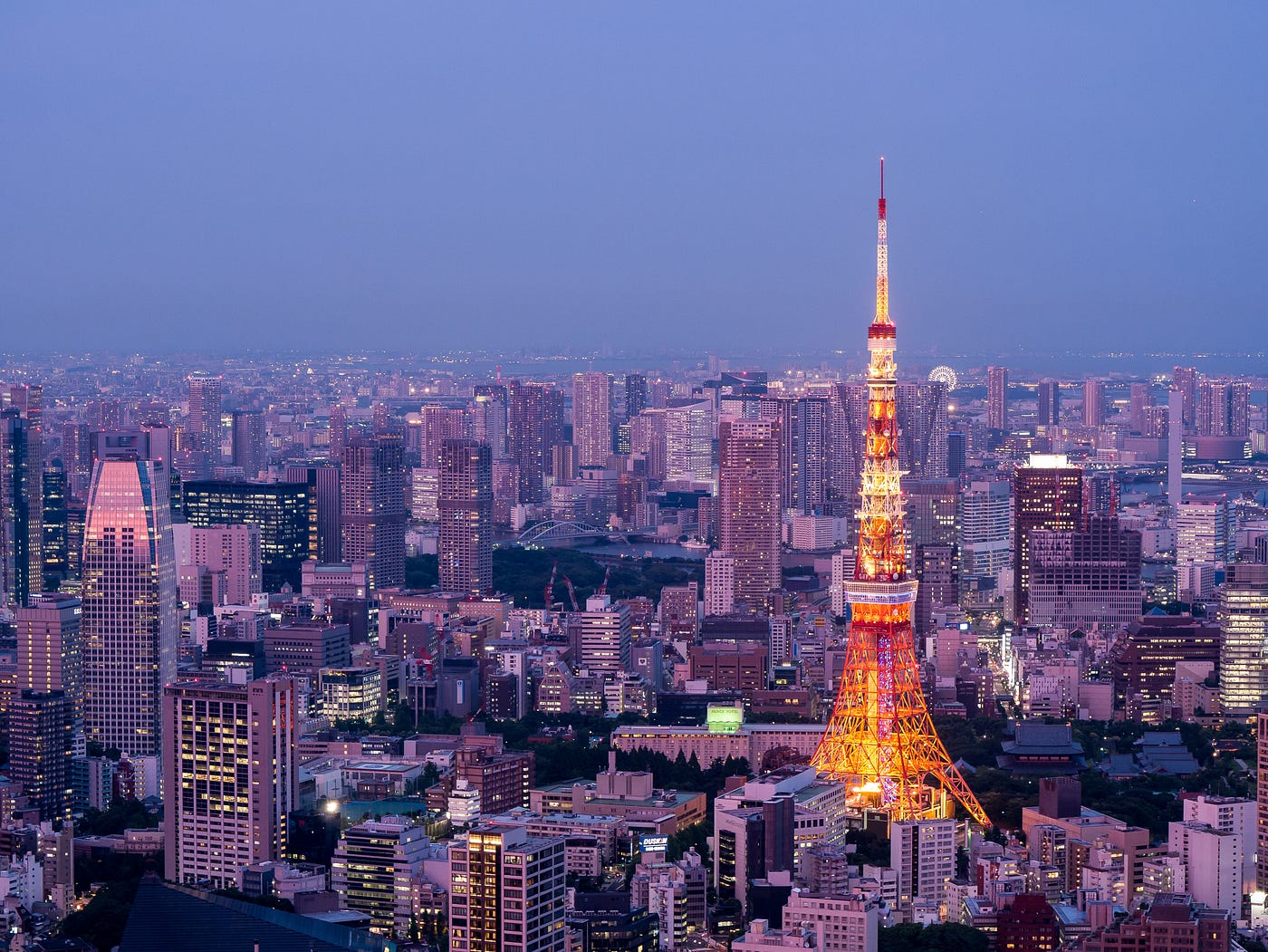 遊記 17初夏 與東京的第一次 二 東京都心 邊寫邊看監獄學園 腦袋一片空白阿 By Roa Kuo Roa S Blog Medium