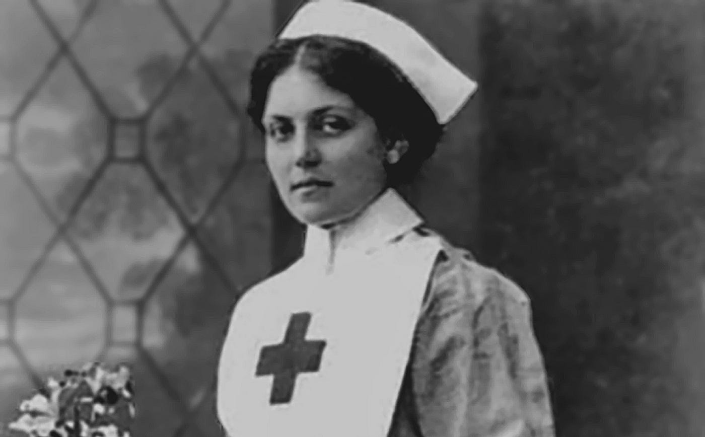 “Miss Unsinkable”: The Woman Who Miraculously Escaped Death Aboard the