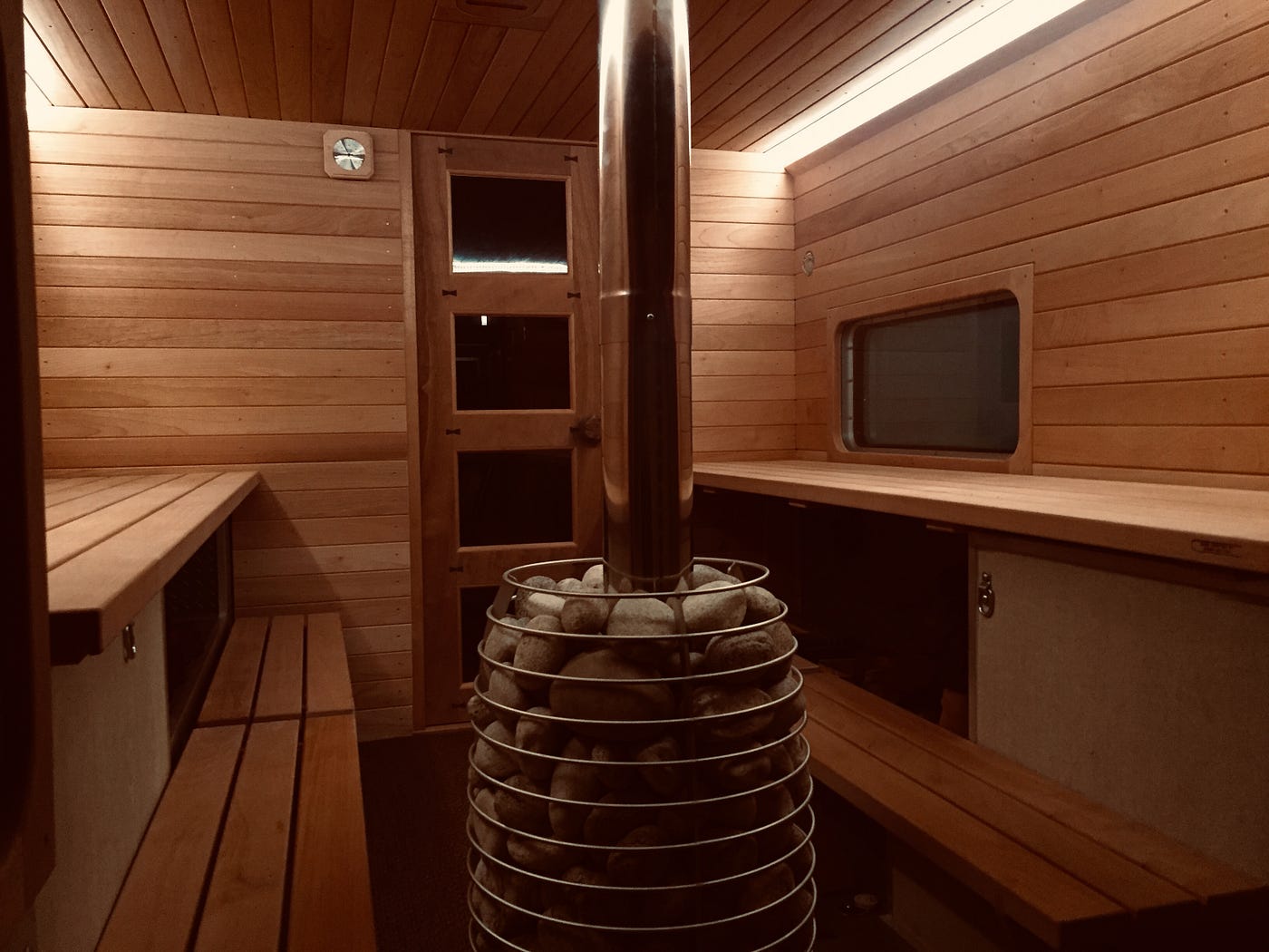 An Estonian has transformed this New York fire rescue truck into a sauna |  by Adam Rang | Estonian Saunas magazine | Medium