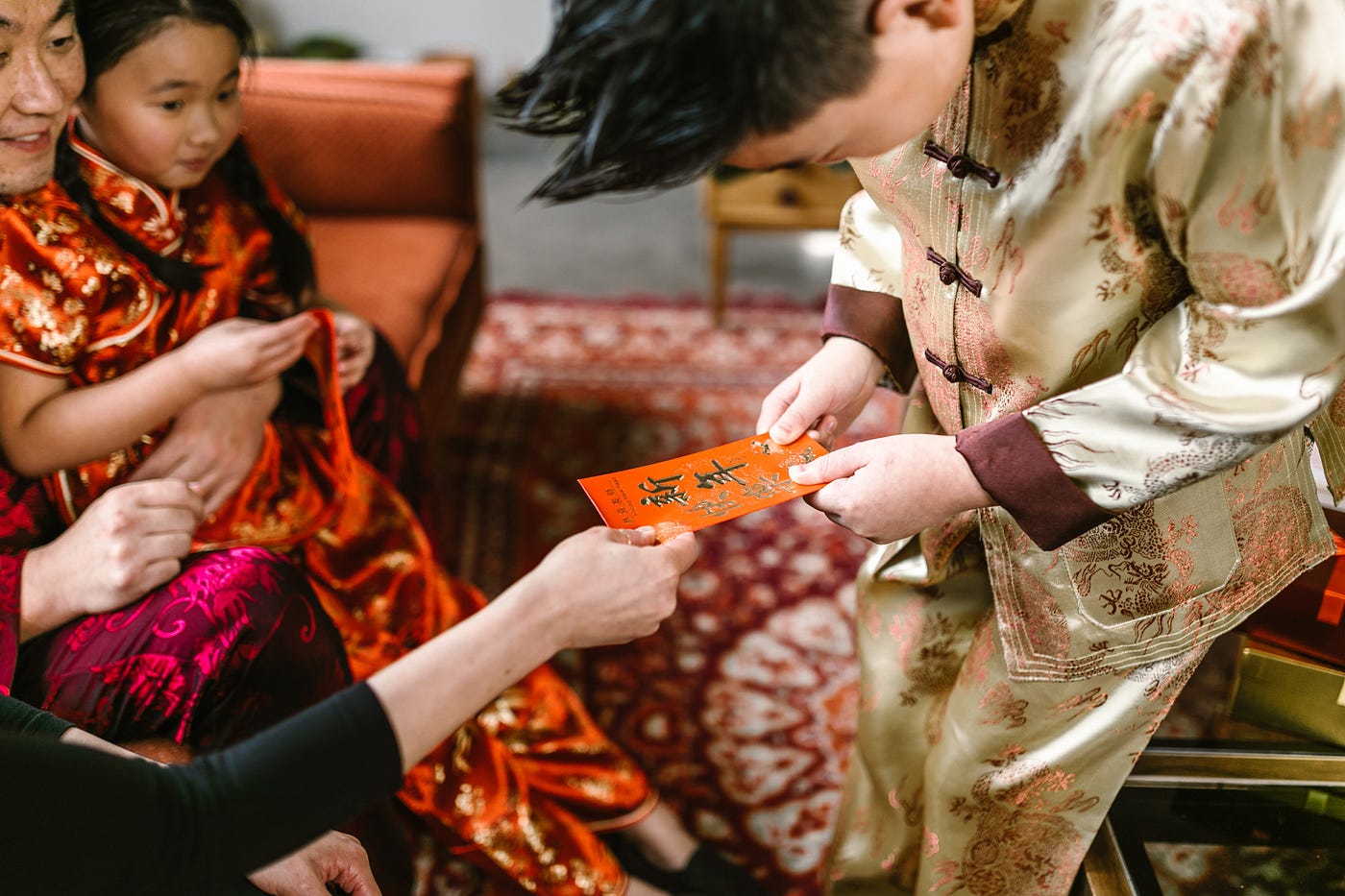 春節有感 看看日本 瑞典如何過新年 四聲帶小姐 Medium