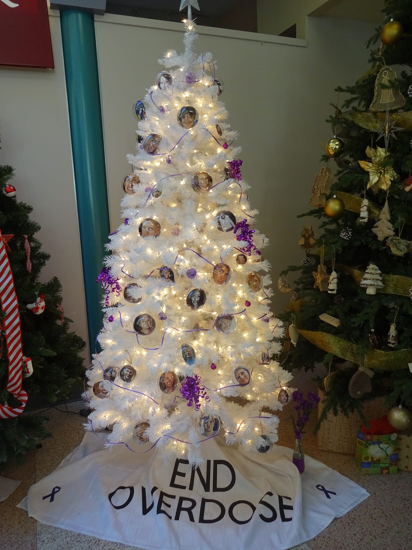 A white christmas tree with coloured baubles, Jody Pineholm, Medium