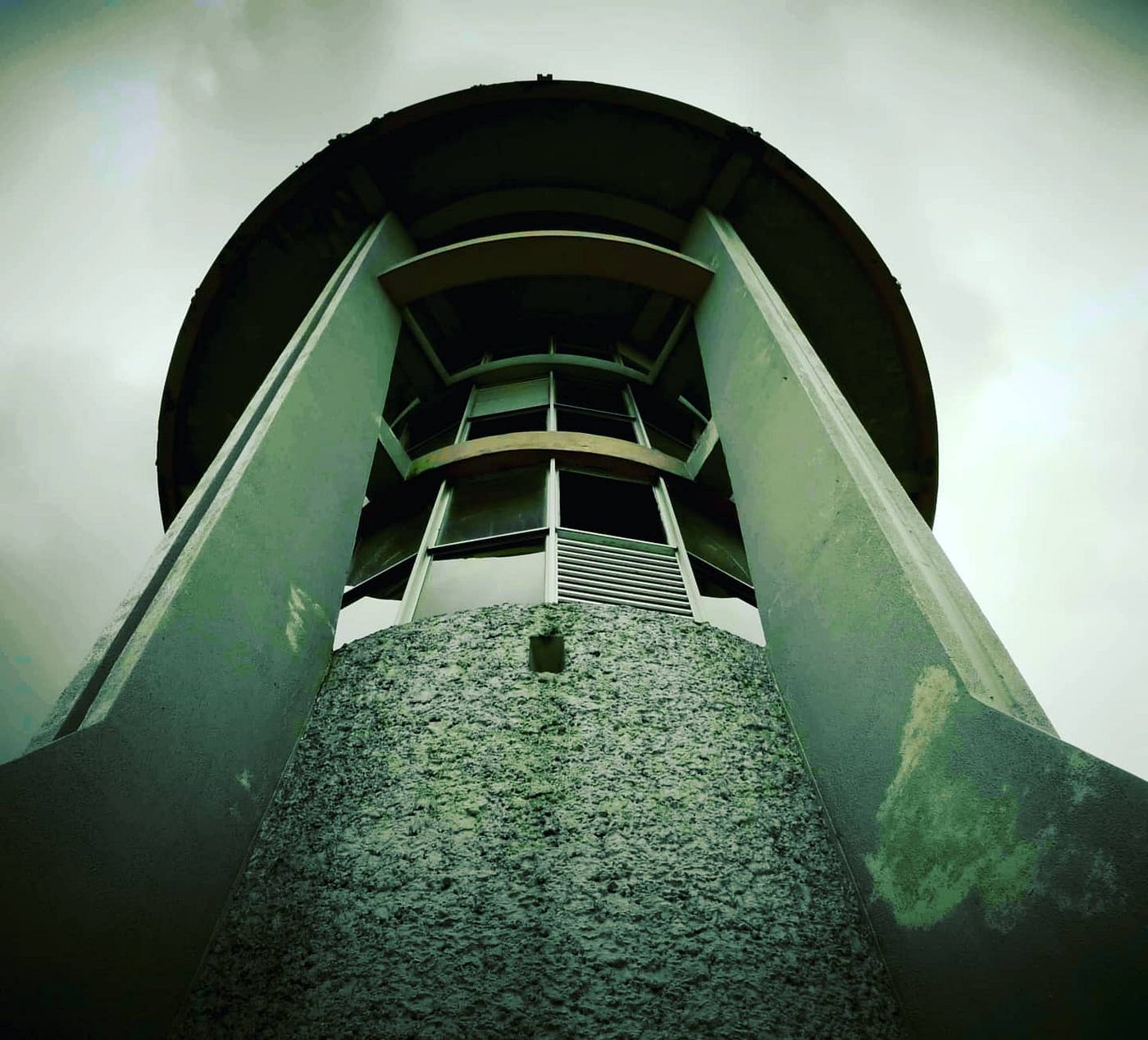 火箭塔@实里达上段蓄水池- Glenn Low - Medium