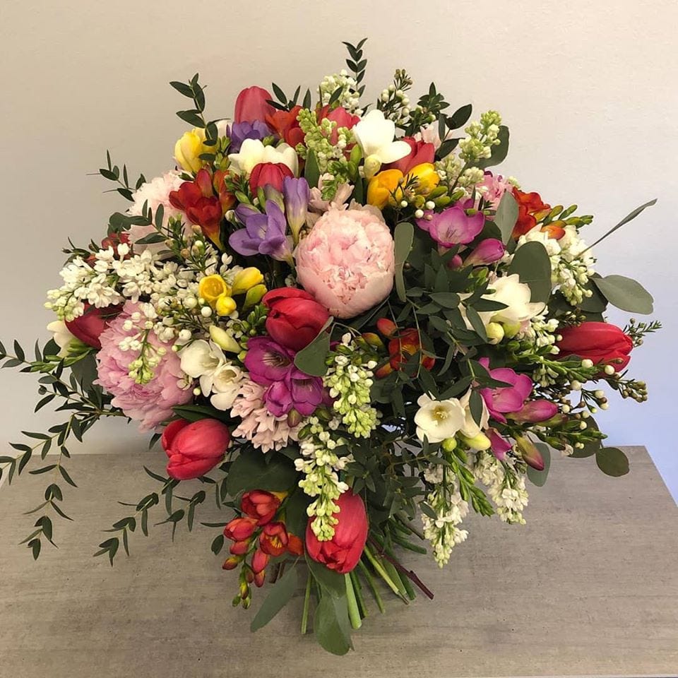 6 types of flowers that last a long time in the vase by