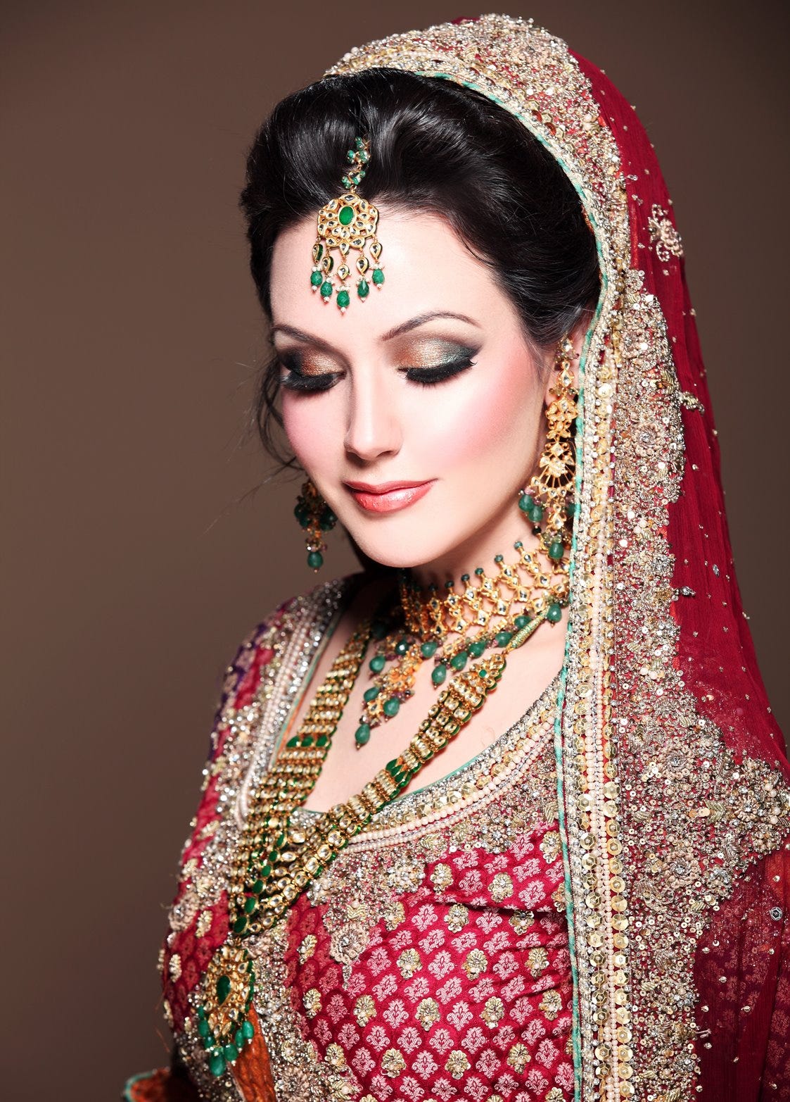 Bridal Makeup artist in Mumbai. Makeup artist in Mumbai by Yeshasia